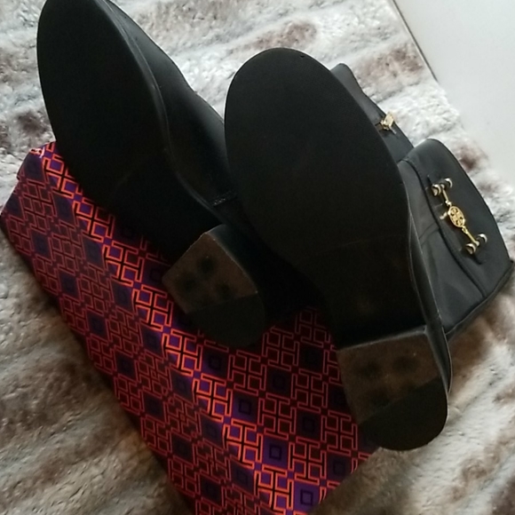 Shoes - Picture 7 of 8